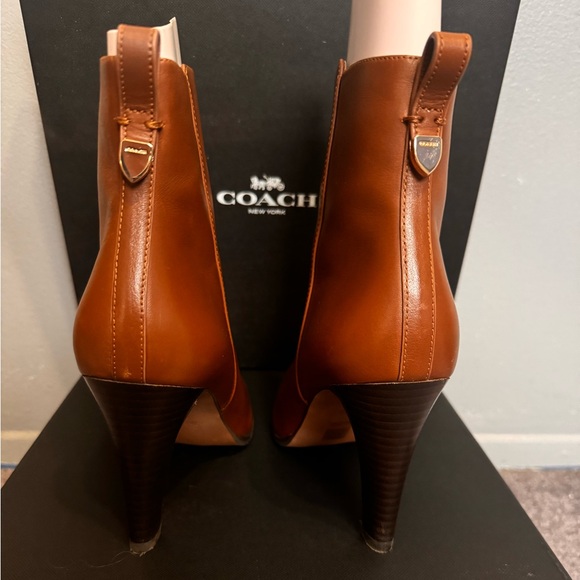 Coach Boots 👢 - Picture 2 of 7